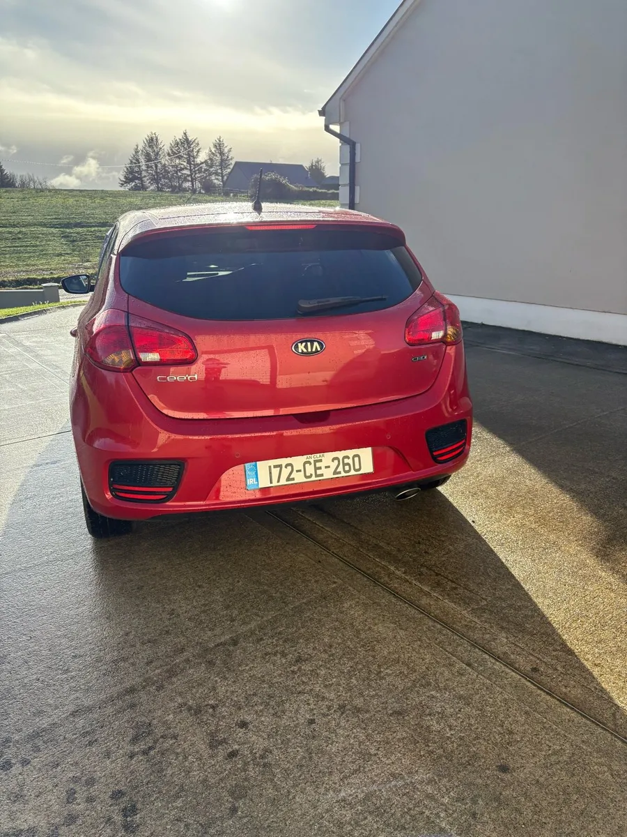 2017 Kia Ceed - Image 2