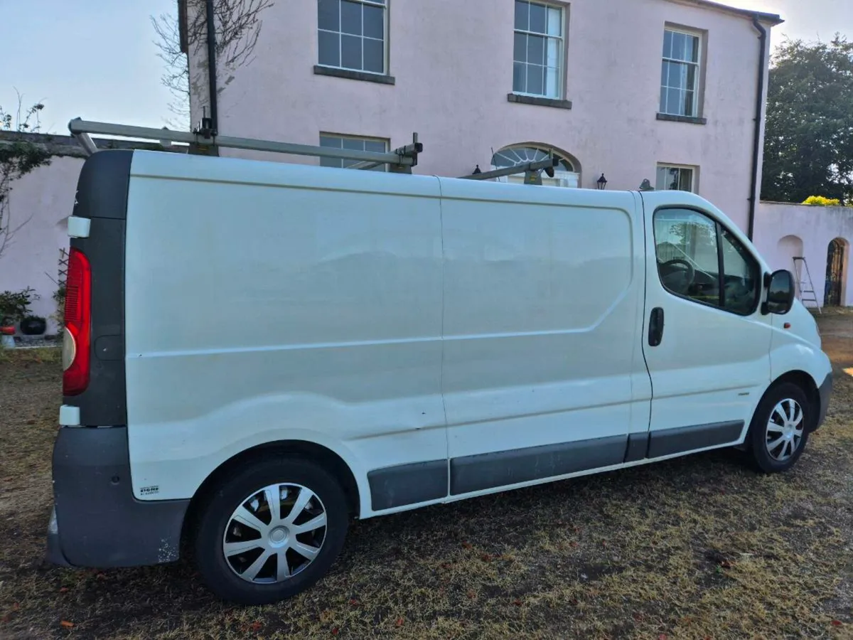 Vivaro - Image 1