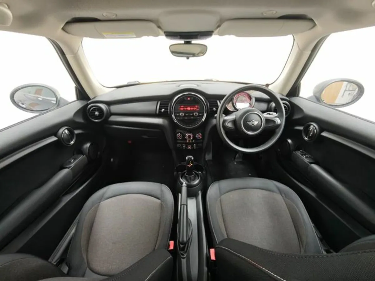 Mini Cooper ONE 1.5 Automatic - Image 4