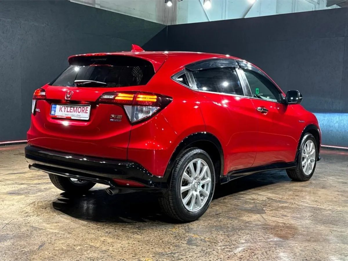 Honda Vezel ES EDITION - BLACK HALF LEATHER TRIM - - Image 4