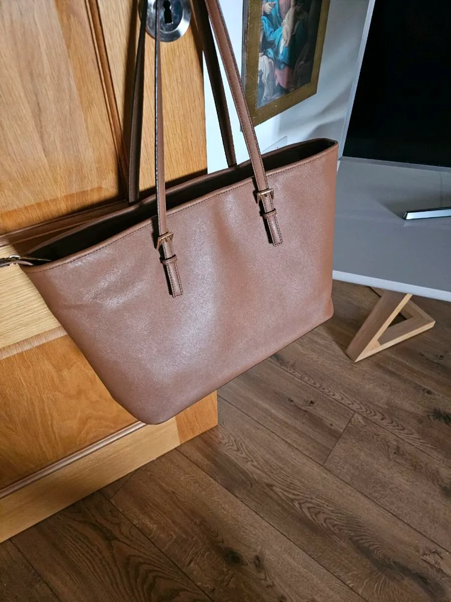 Genuine Michael Kors bag - Image 2