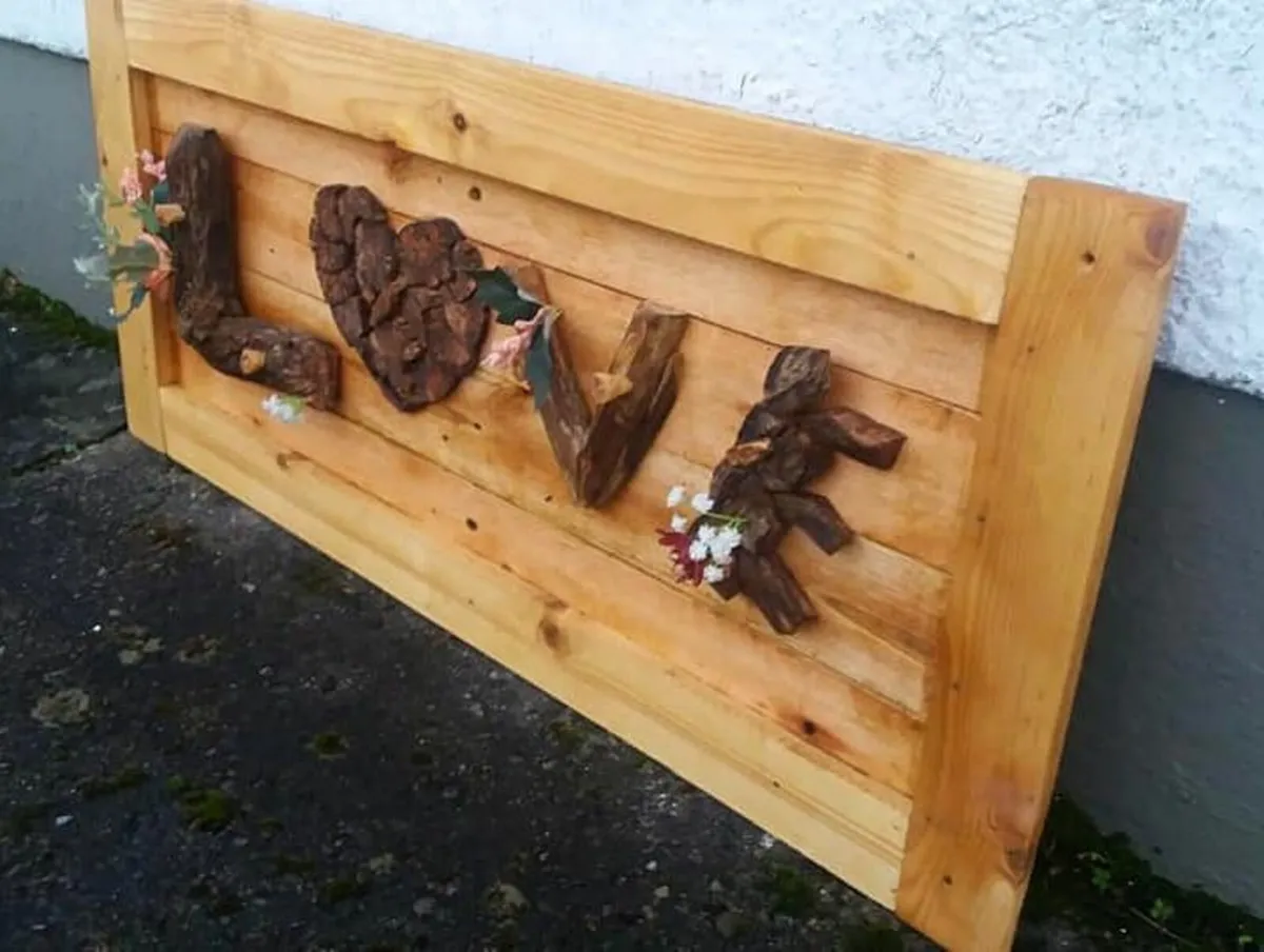 Rustic Driftwood LOVE Woodart Wall Display - Image 3