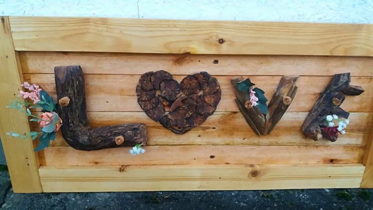 Rustic Driftwood LOVE Woodart Wall Display - Image 4