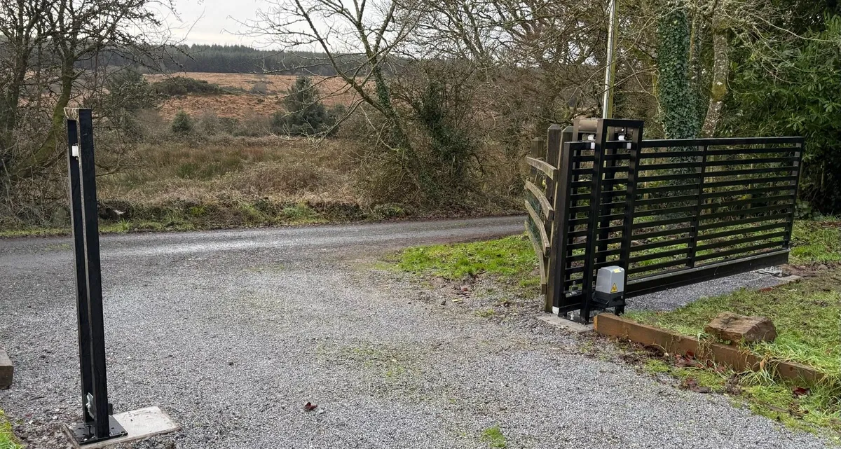 Electric Cantilever Gate 13ft - Image 2