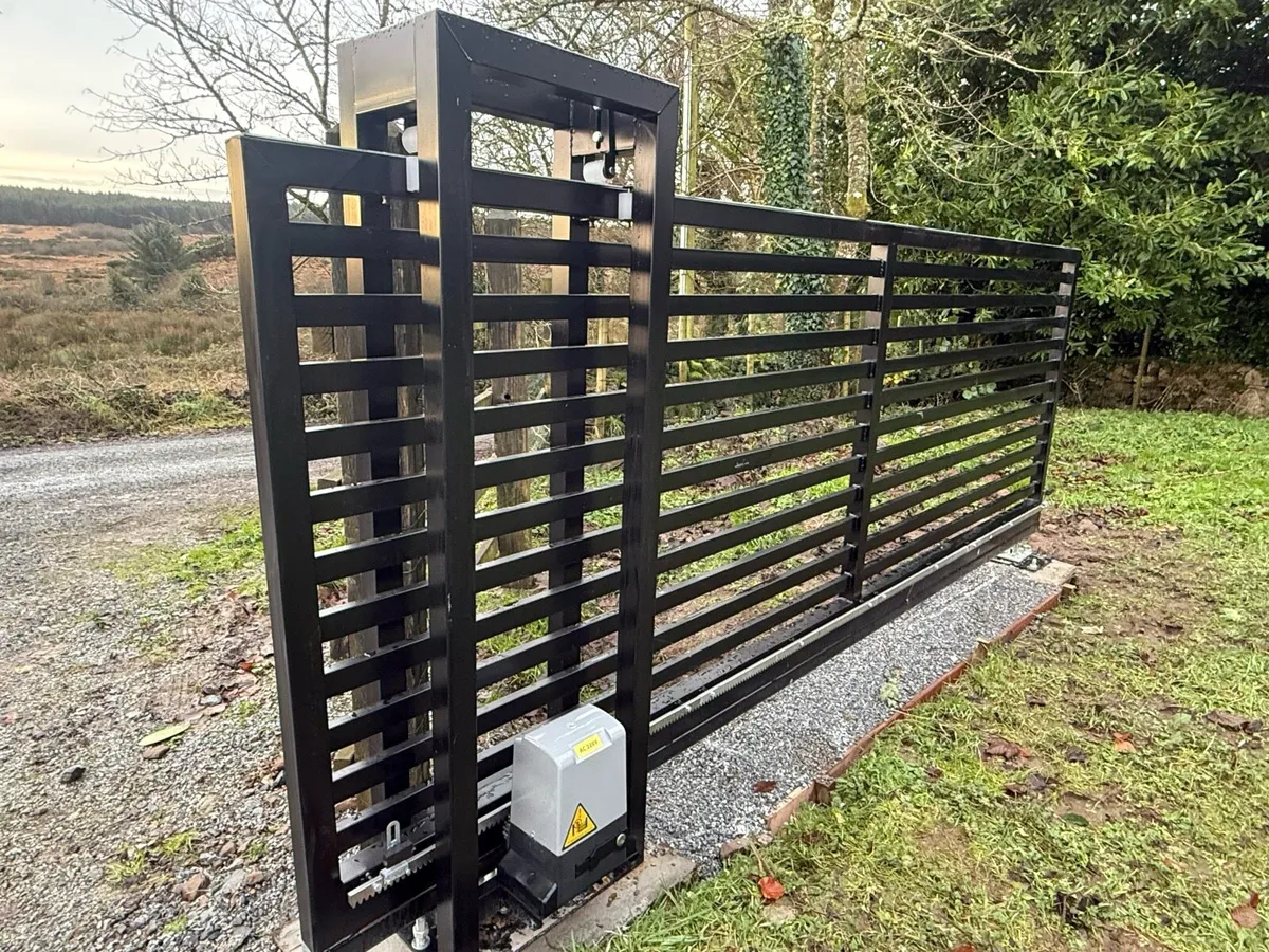 Electric Cantilever Gate 13ft - Image 1