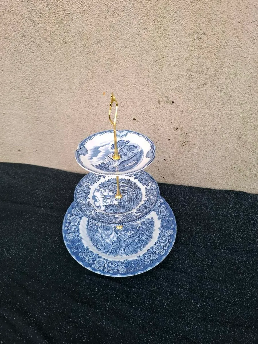 3 tiers blue cake stand postage possible