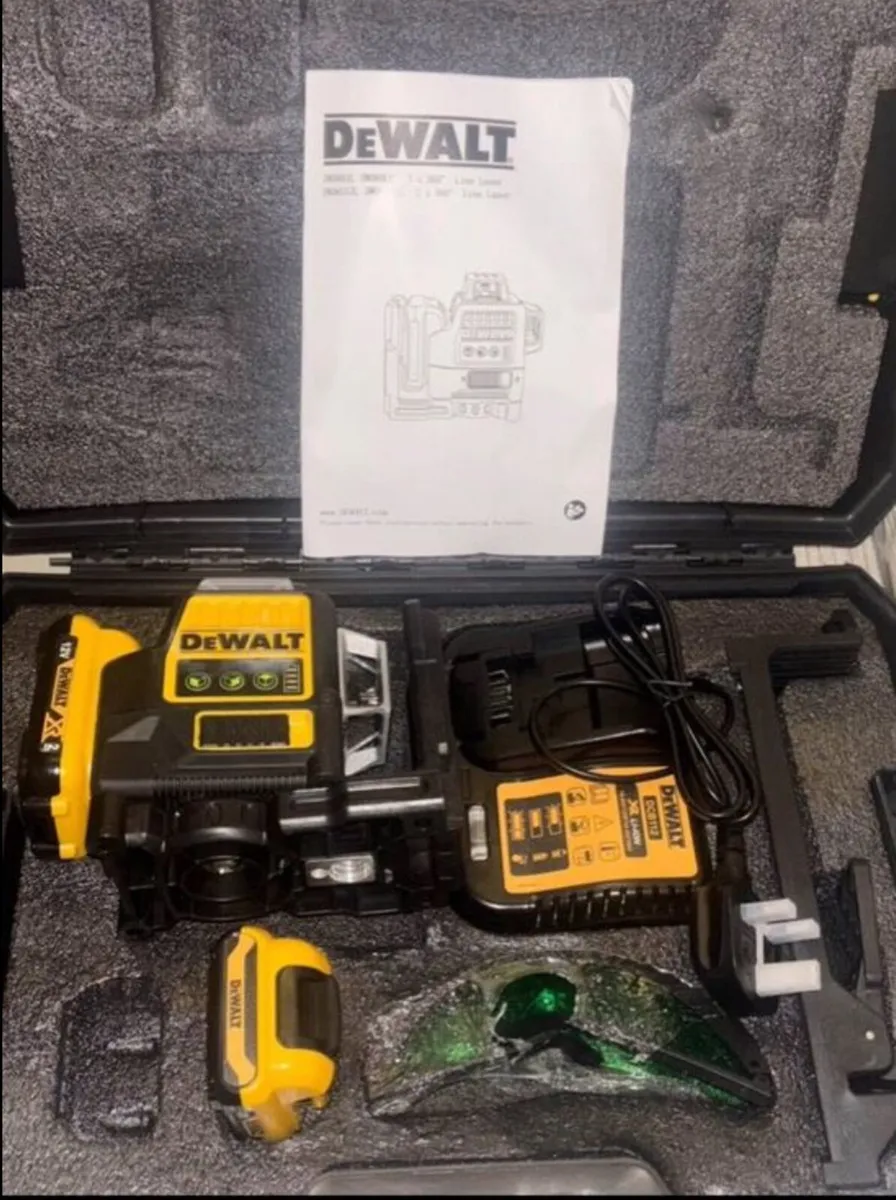 Dewalt 3x360 green lazer level kit dce089 - Image 4