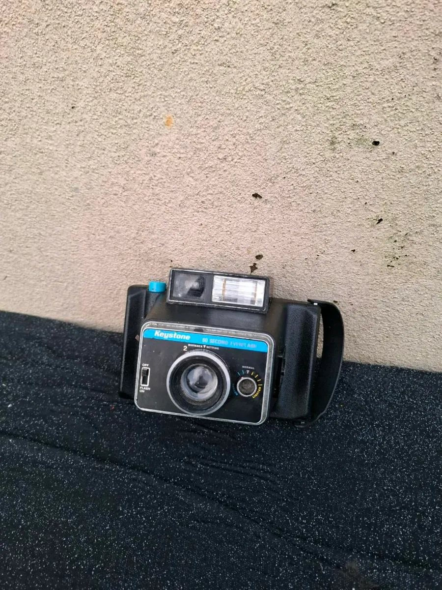 Vintage camera - Image 1