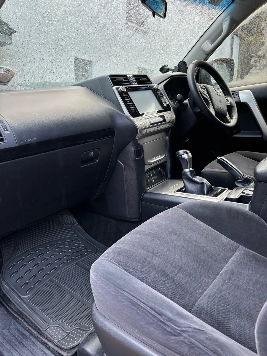 Toyota Landcruiser - Image 4