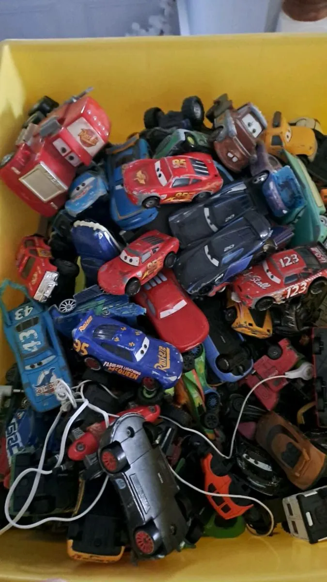Box of Cars and Thomas the Tank engines - Image 1