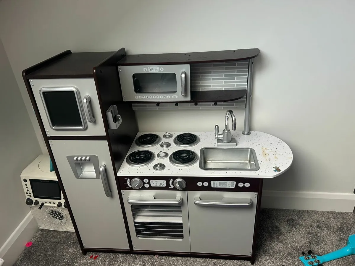 Kids Kraft play Kitchen