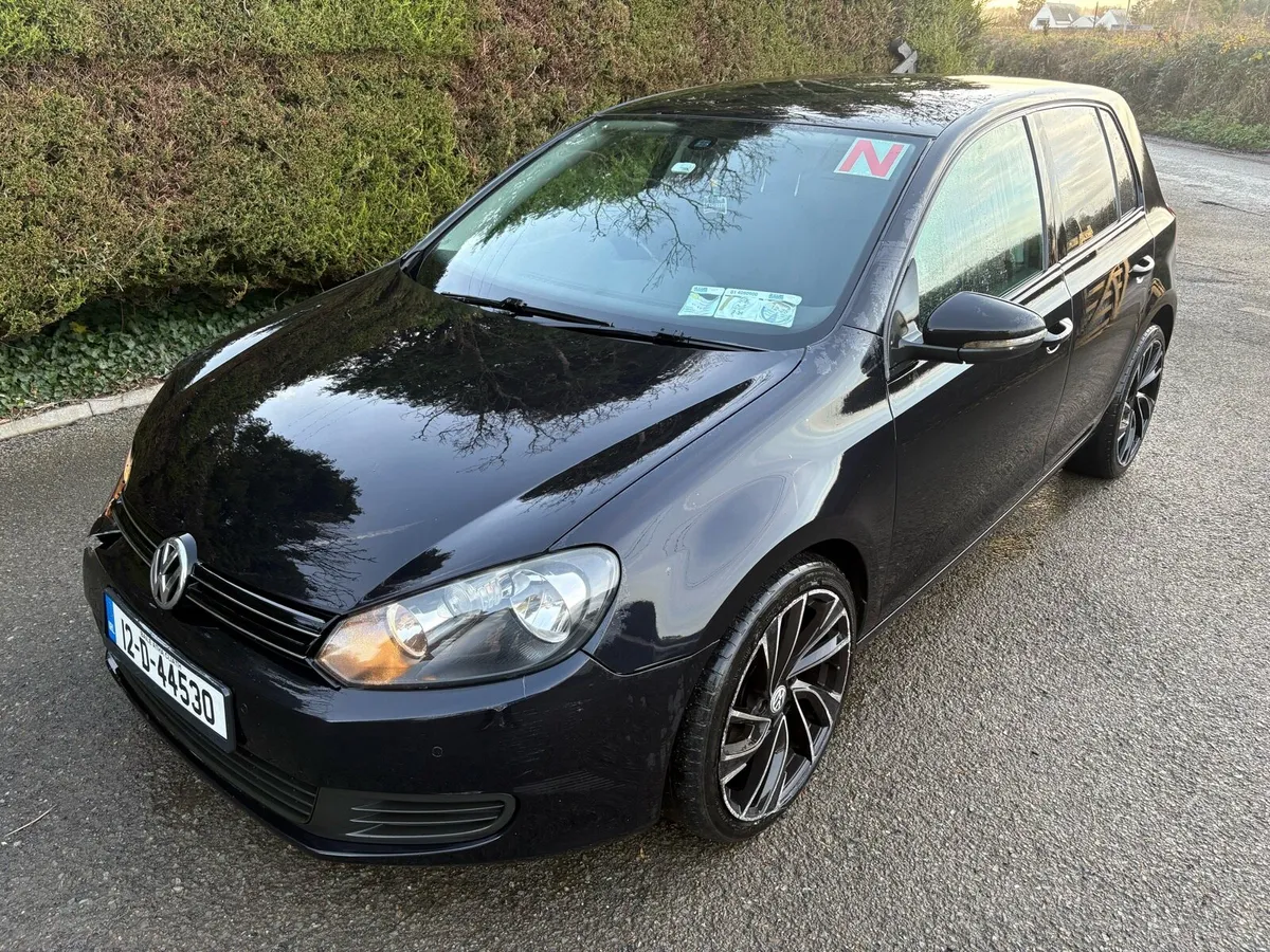 2012 Volkswagen Golf - Image 2