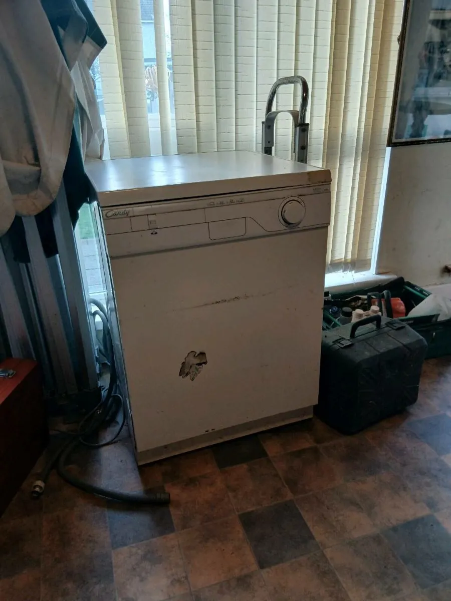 Dishwasher - Image 2