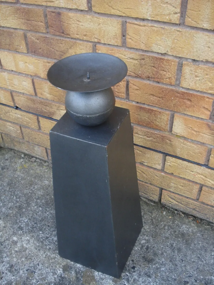 LARGE  METAL CANDLE HOLDER PYRAMID STYLE. - Image 3