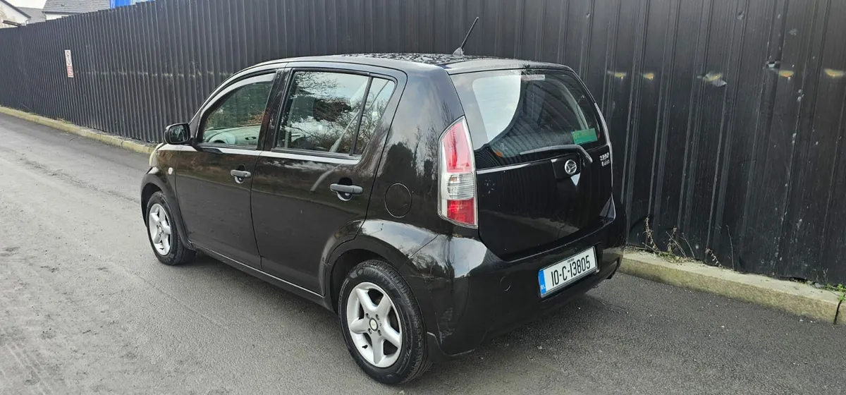 2010 Daihatsu Sirion - Image 3
