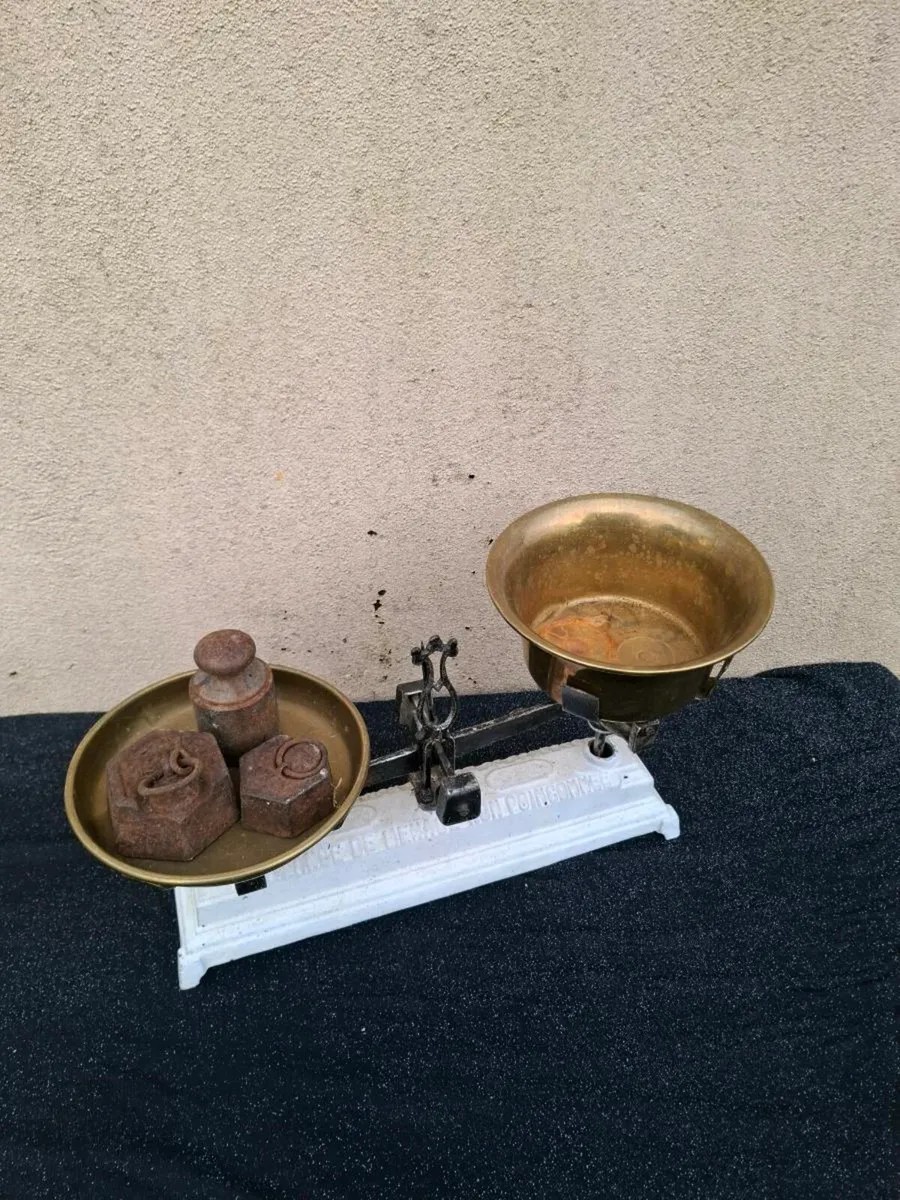 Antique scale possible to post - Image 2