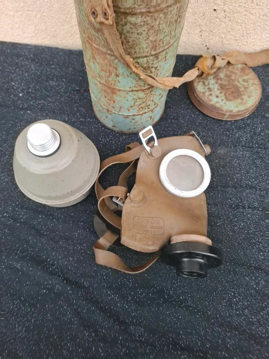 Belgian gaz mask postage possible - Image 2