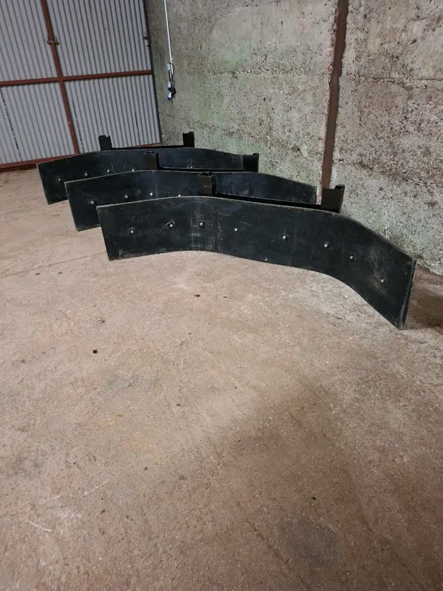 Pinnacle Fabrication Yard Scraper - Image 3