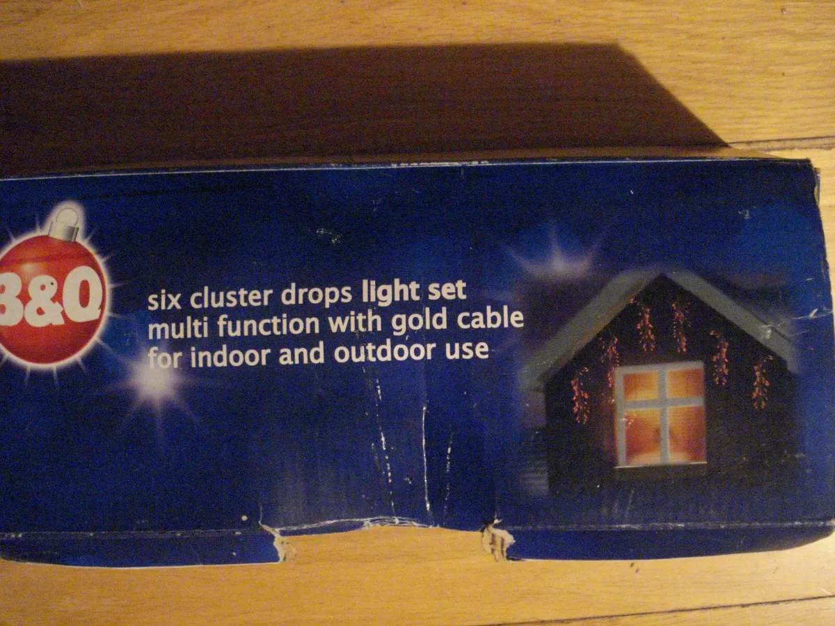 CHRISTMAS 6 CLUSTER DROP LIGHTS SET. - Image 1
