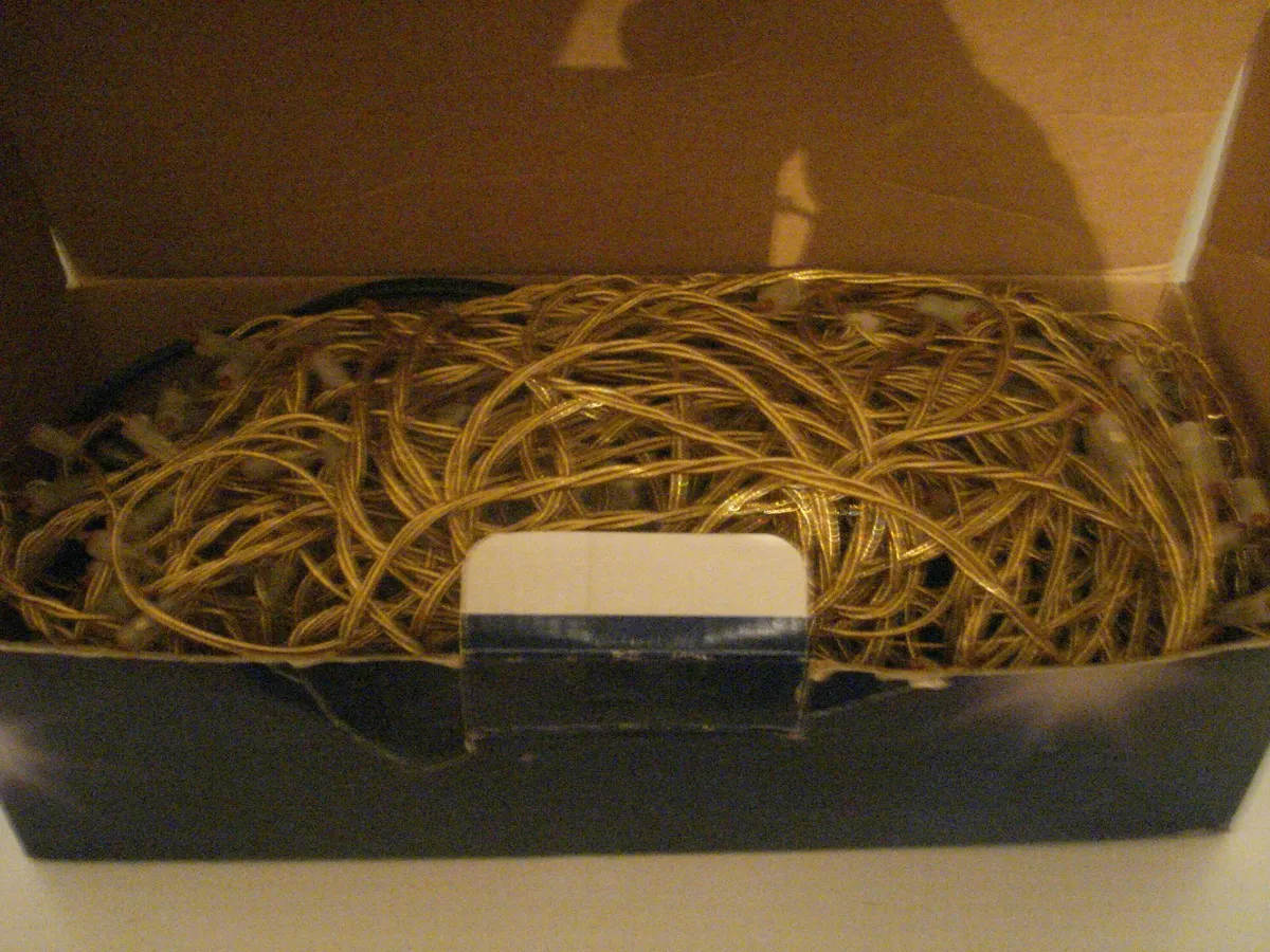 CHRISTMAS 6 CLUSTER DROP LIGHTS SET. - Image 4