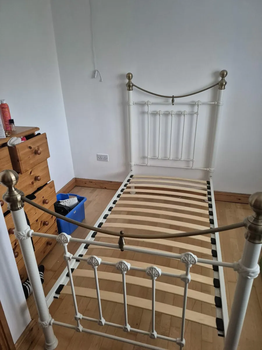 Princess single bed frame - Image 3