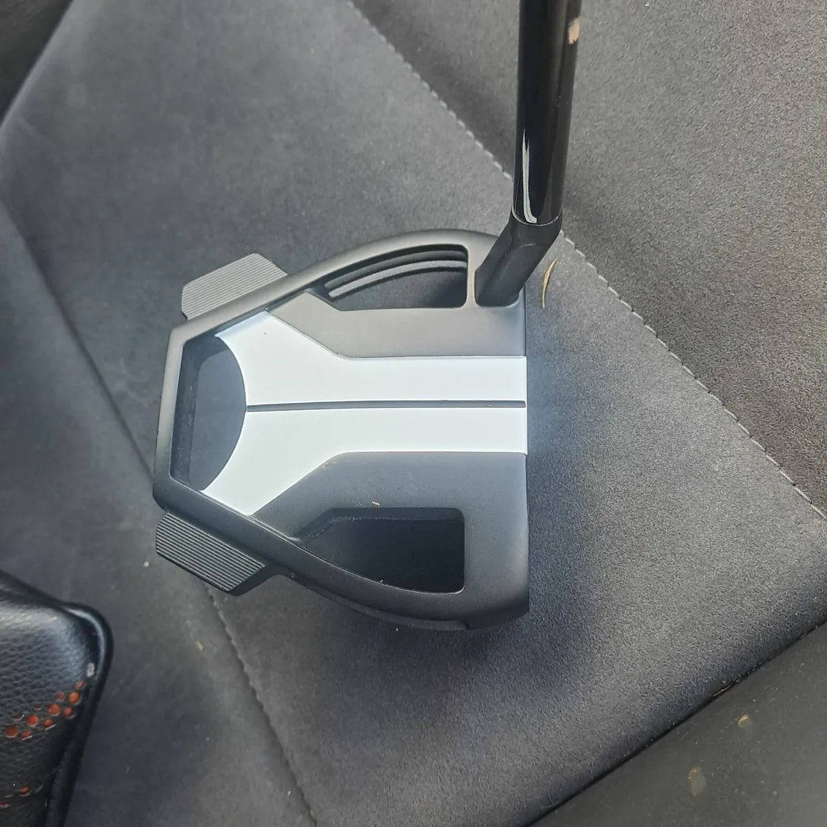 Spider black tour series putter - Image 1