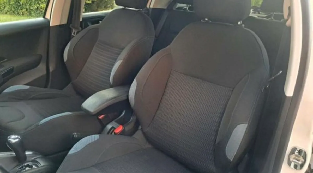 Peugeot 208 2014 AUTOMATIC LOW MILEAGE - Image 3