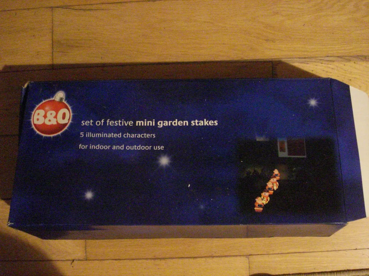 CHRISTMAS OUTDOOR LIGHT SET. - Image 2