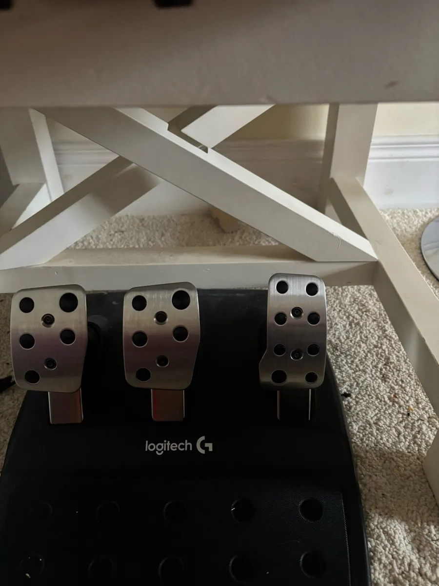 Logitech G920 steering wheel - Image 2