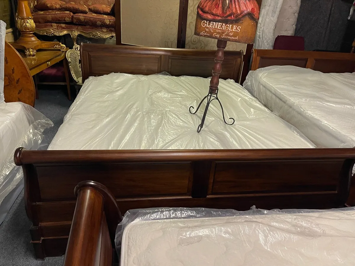 Solid mahogany sleigh bed 🎄🎄 - Image 2