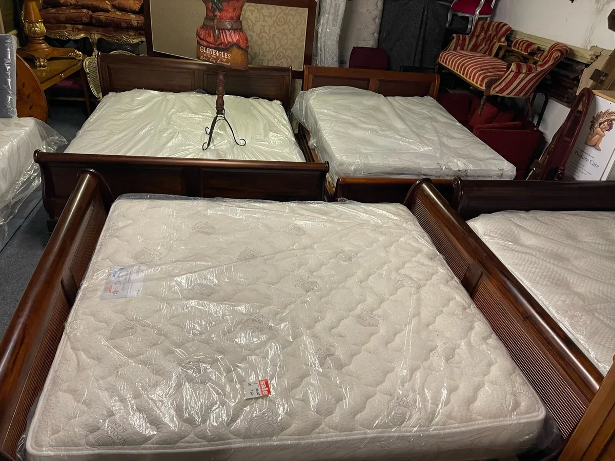 Solid mahogany sleigh bed 🎄🎄 - Image 4