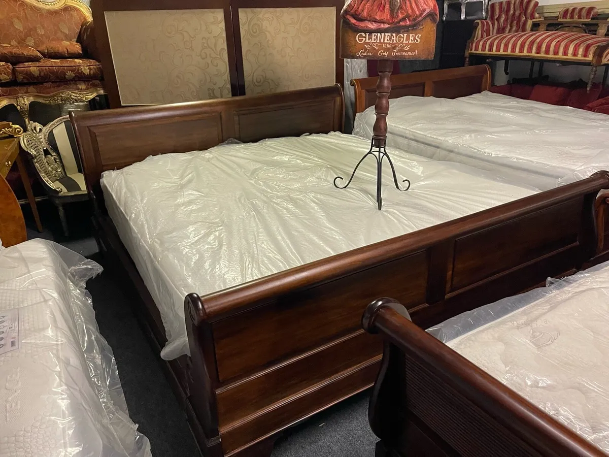 Solid mahogany sleigh beds - Image 4
