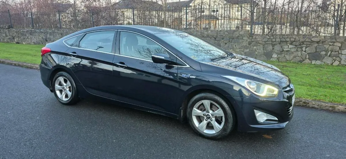 2012 hyundai i40 nctd and taxed - Image 1