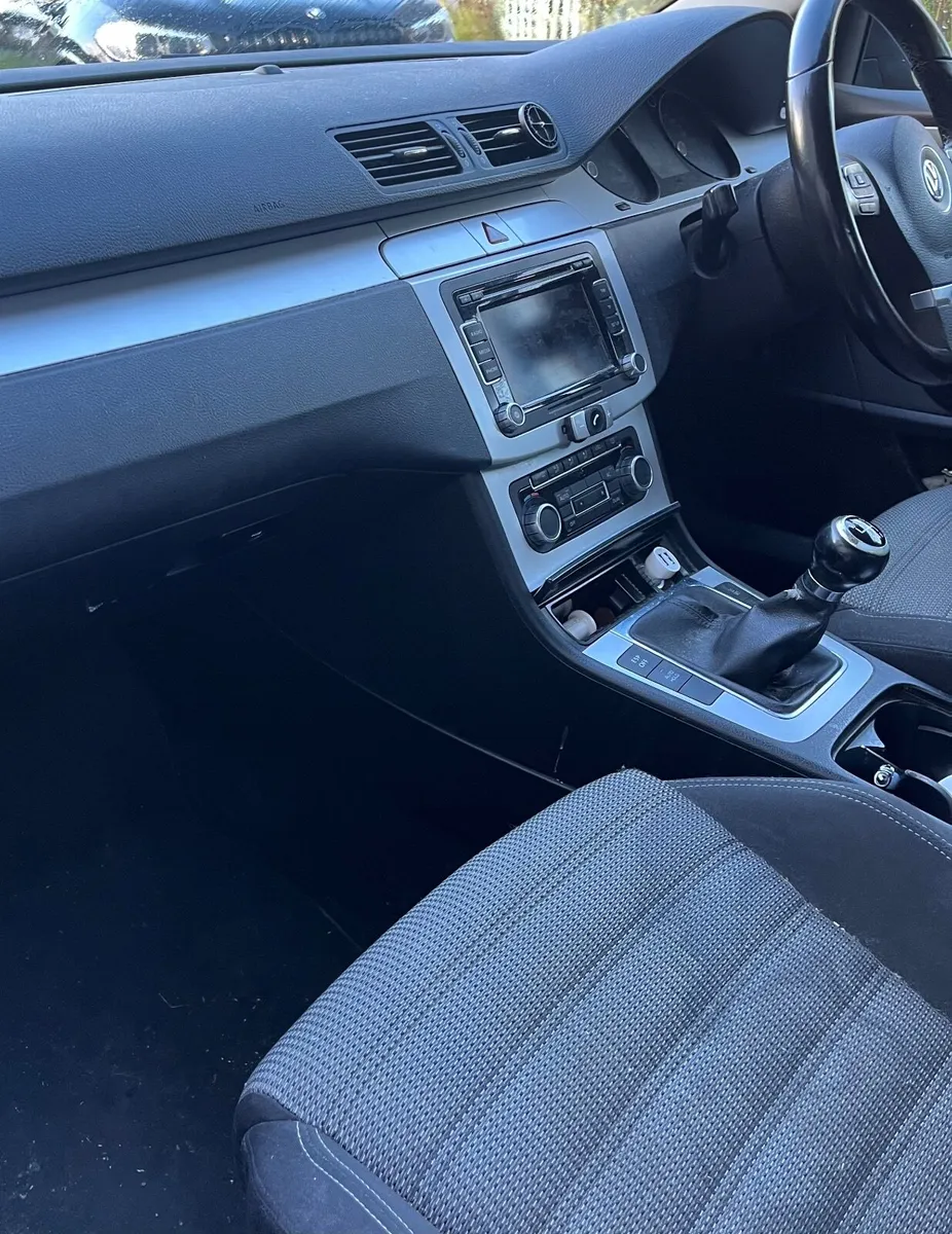 Volkswagen Passat 2008 - Image 4