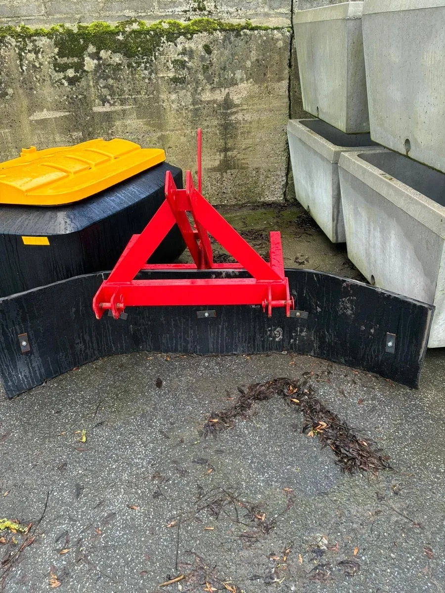 Fox yard scraper - Image 1