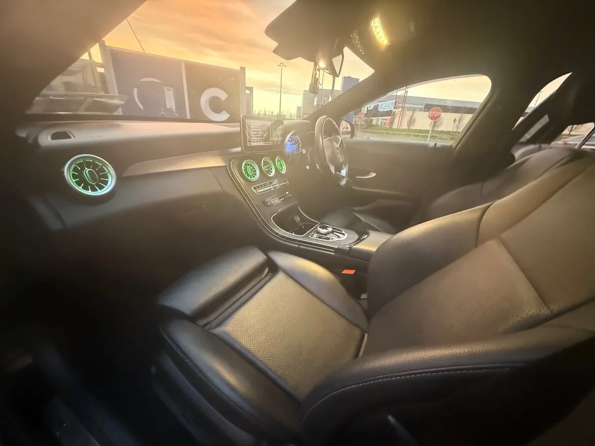 Mercedes-Benz C-Class 2018 AMG - Image 2
