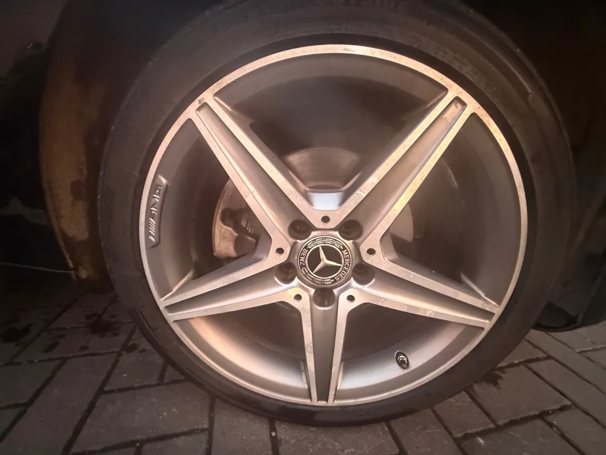 Mercedes-Benz C-Class 2018 AMG - Image 4