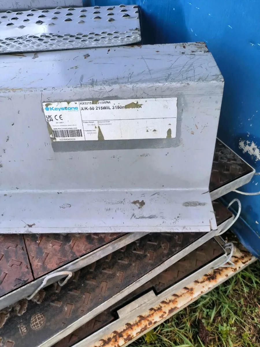 Steel lintels - Image 1