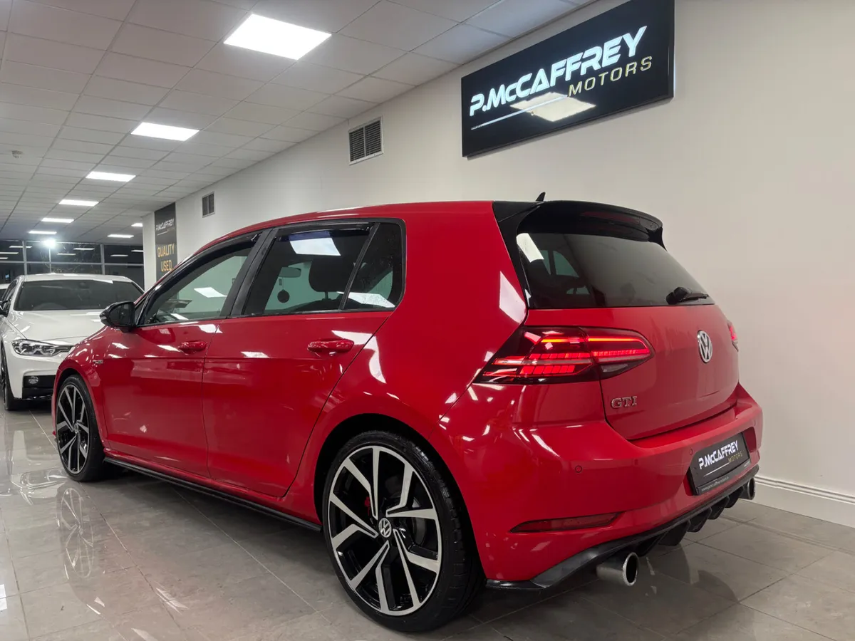 2017 Volkswagen Golf GTI 2.0 TSI DSG AUTO - Image 3