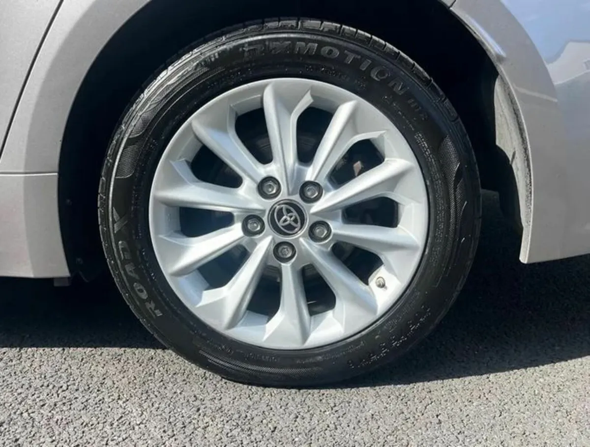 4 x Toyota Corolla Centre Caps - FREE POST - Image 3