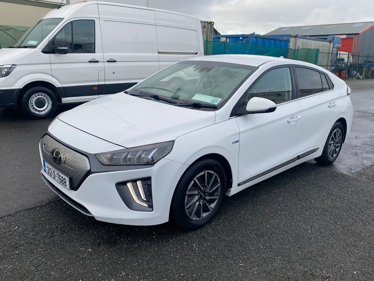 2021 Hyundai IONIQ 38.3KWH Electric - Image 3