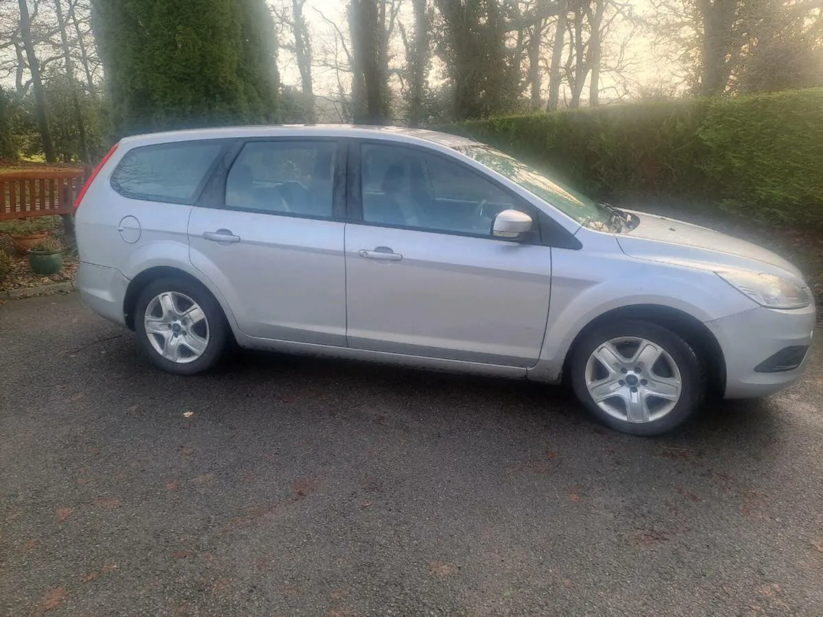 2011 Ford Focus 1.6D Estate - Image 1