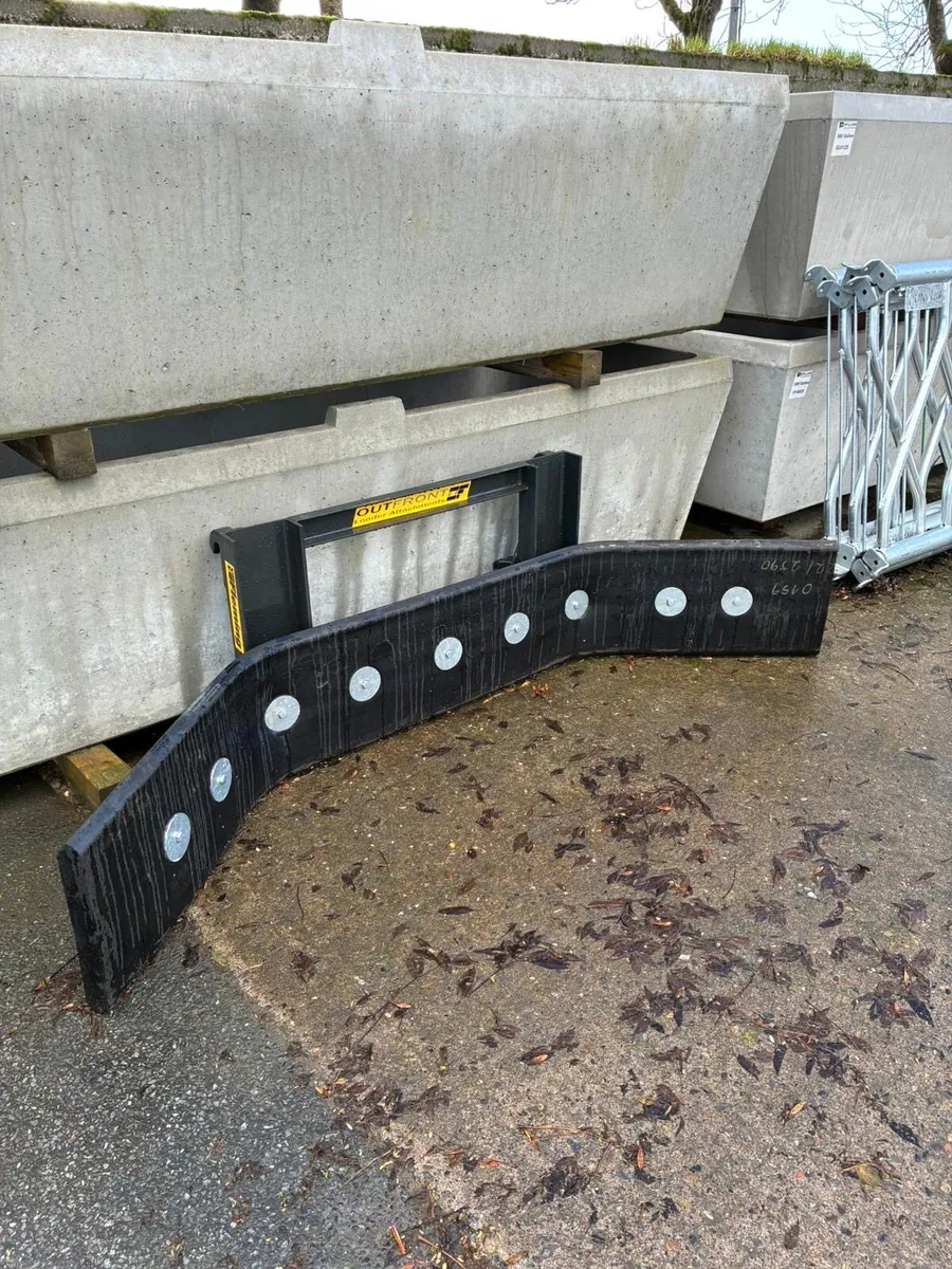 Fleming front loader  yard scraper - Image 1