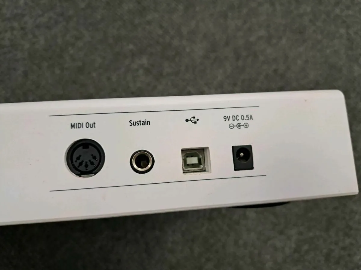 Arturia Keylab 49 Keyboard - Image 2