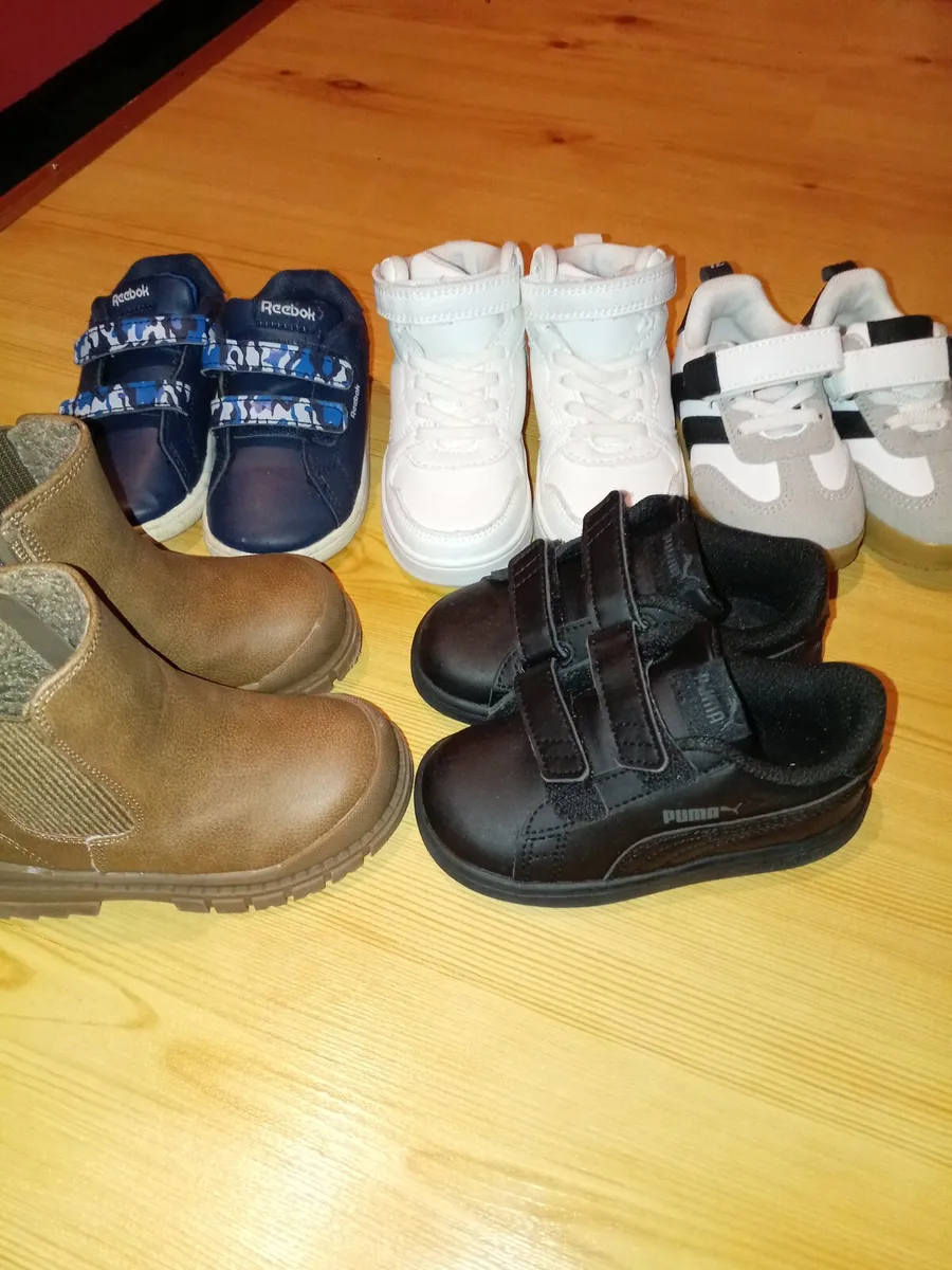 Baby shoes - Image 1