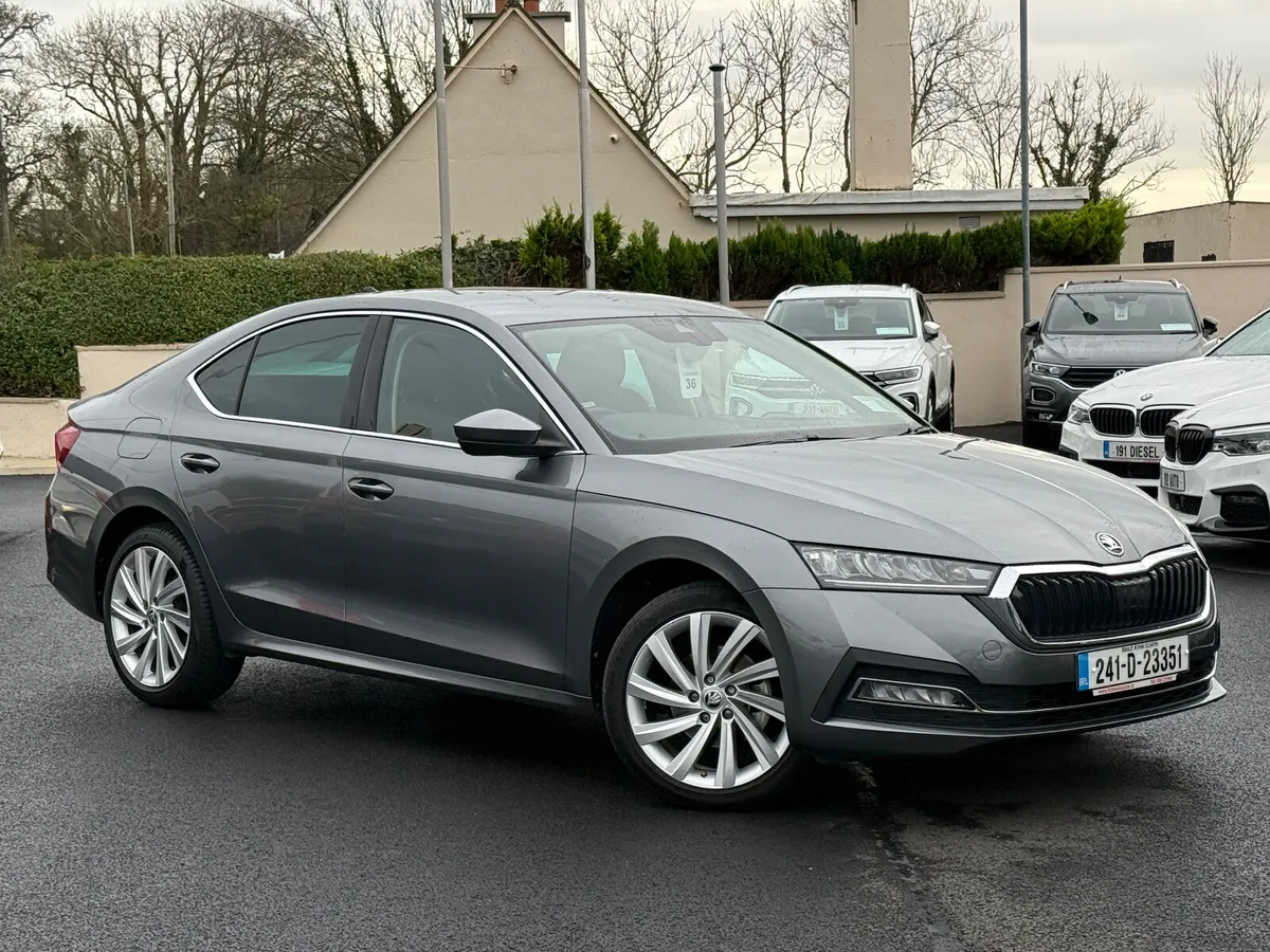 241 SKODA OCTAVIA STYLE 2.0TDI AUTOMATIC - Image 2