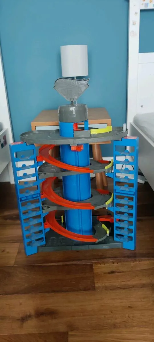 Hot wheels car track - Image 2