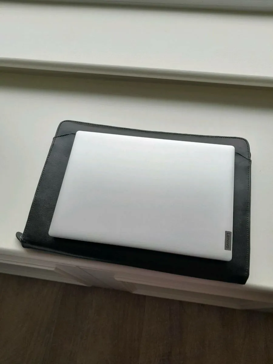 Black leather document newLeathet document cast - Image 2