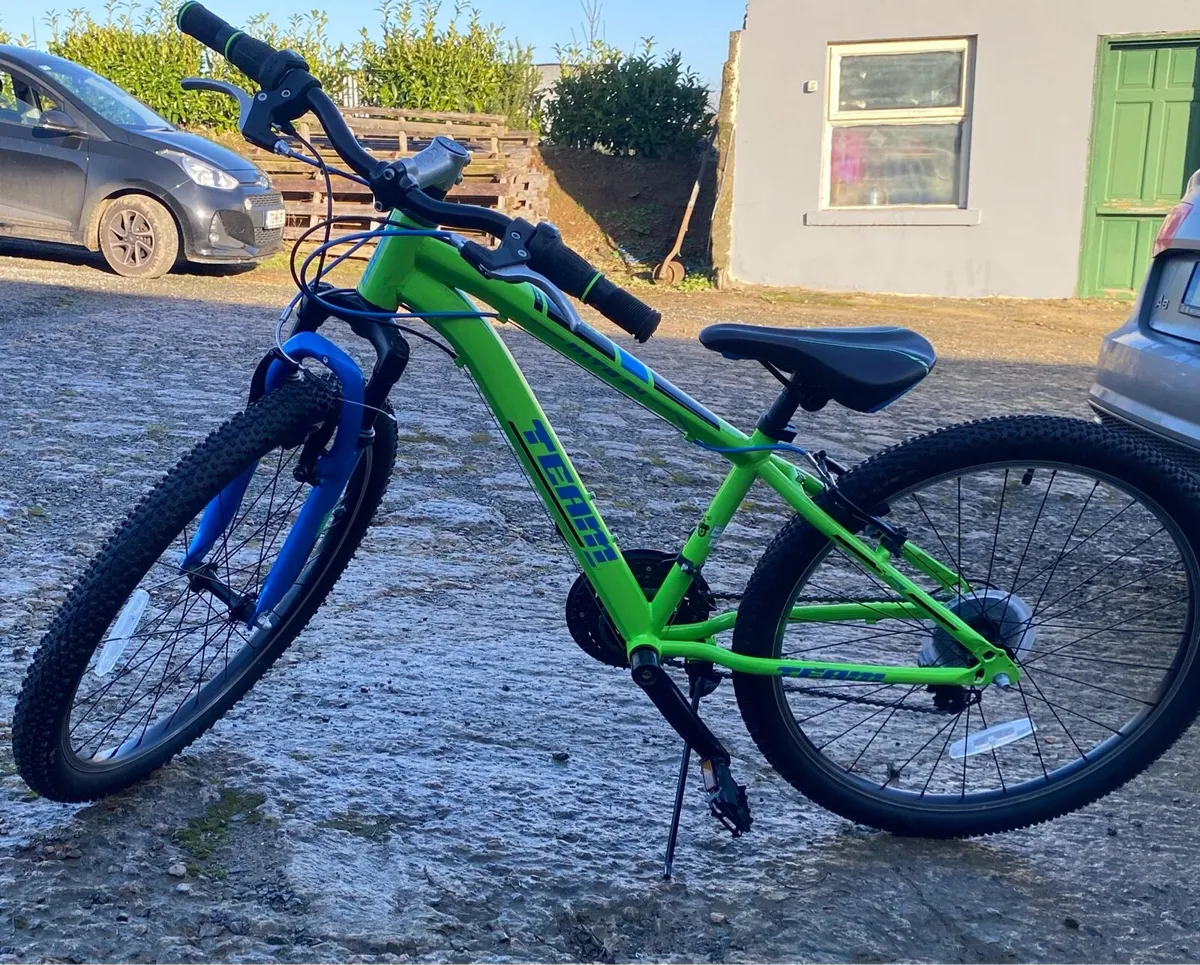 Boys mountain bike - Team MT9 24 - Image 1