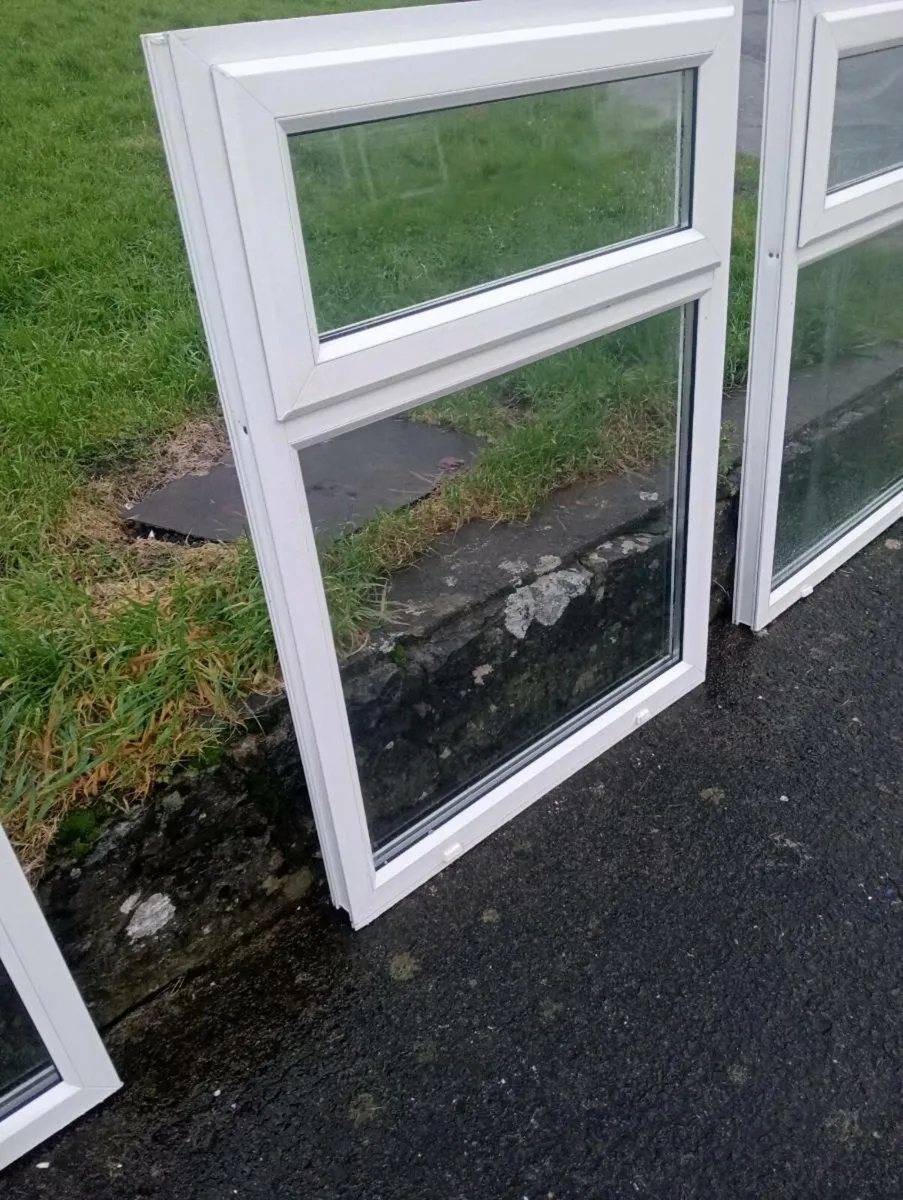 🎄3 MATCHING PVC WINDOWS AVAILABLE🎄 - Image 3